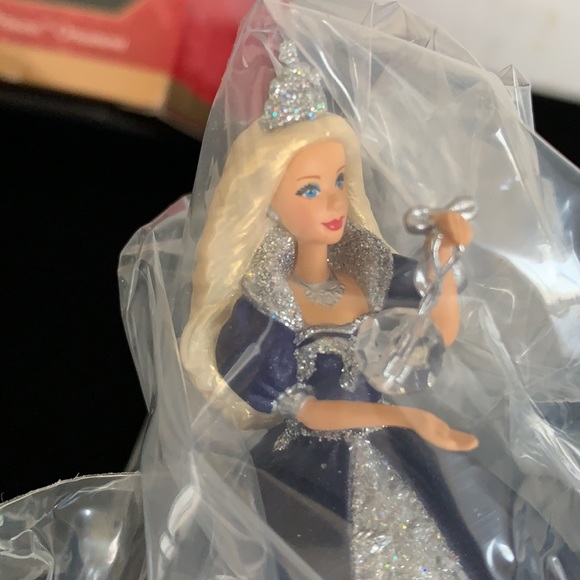 Hallmark Millennium Princess Barbie Ornament - Picture 3 of 16